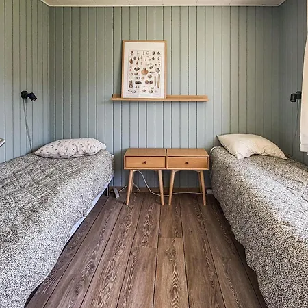 Semesterbostad 2 Bedroom Stunning In *